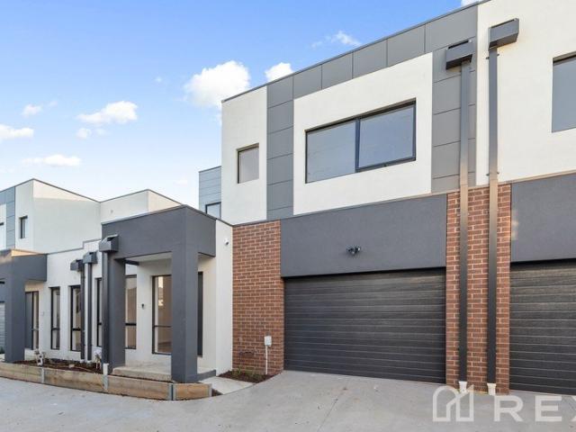 Townhouse for sale in Camerons Creek, Victoria