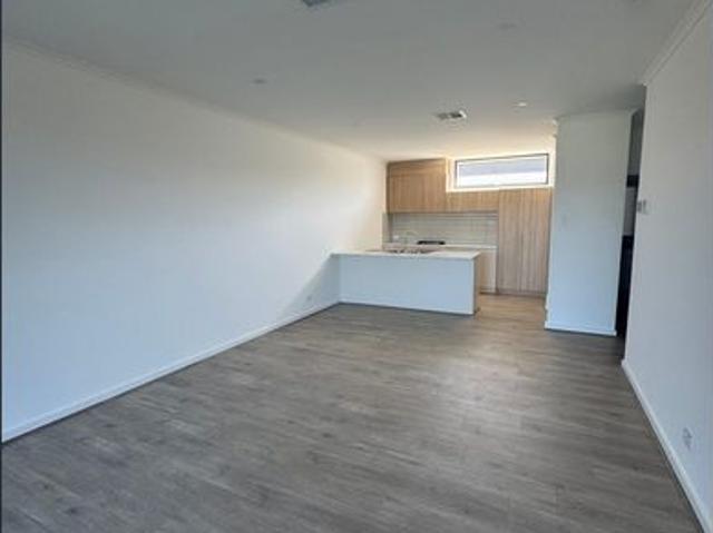 Townhouse for rent in Horseshoe Creek, South Australia