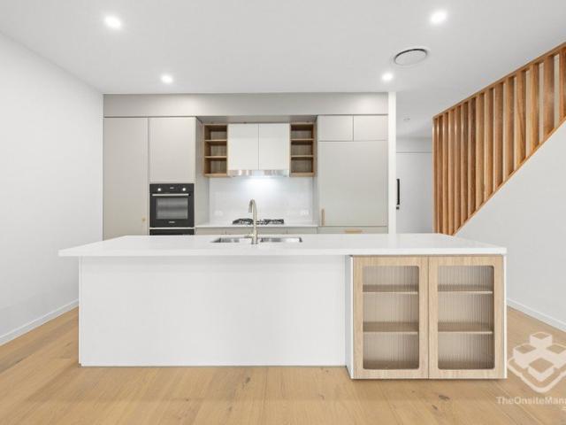 Townhouse for rent in Toombul, Queensland