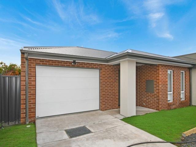 Villa for sale in Stawell, Victoria