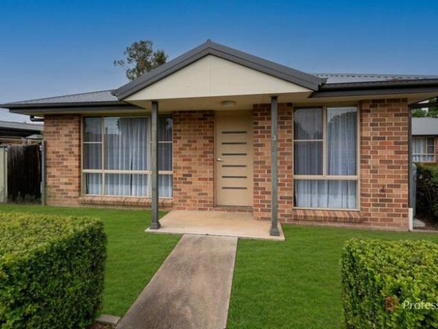Townhouse for sale in Abington, New South Wales