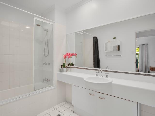 Townhouse for sale in Kings Creek, Queensland