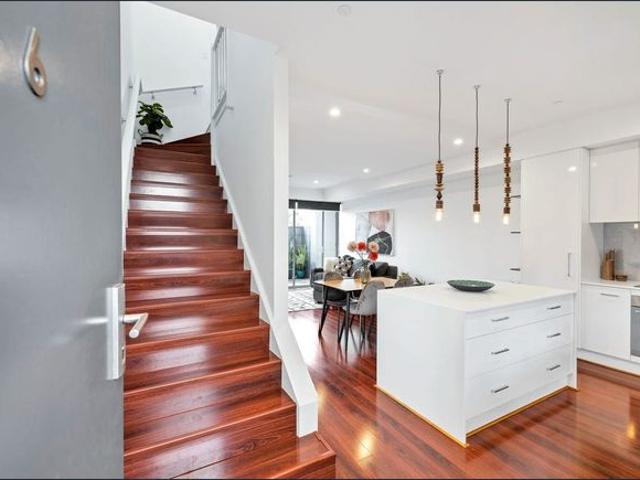 Townhouse for rent in Horseshoe Creek, South Australia