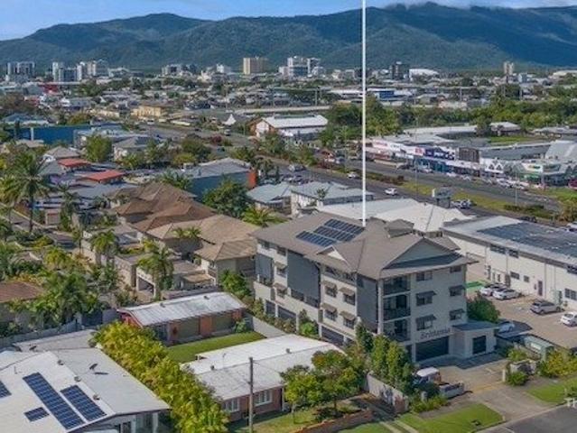 Apartment for sale in Westcourt, Cairns
