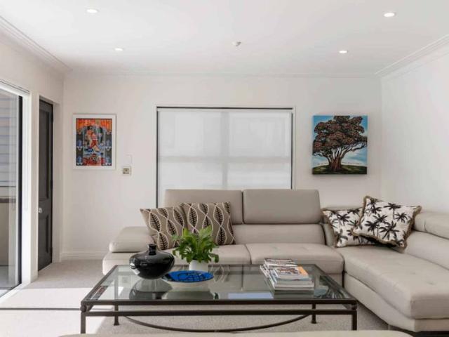 Apartment for rent in Whangaparaoa, Oroua County