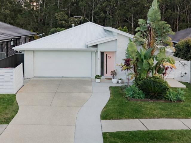 House for sale in Sandy Beach, New South Wales