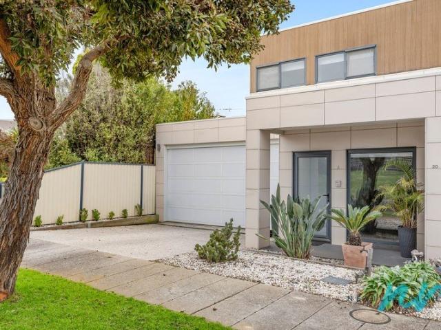 Townhouse for sale in St Leonards, Victoria