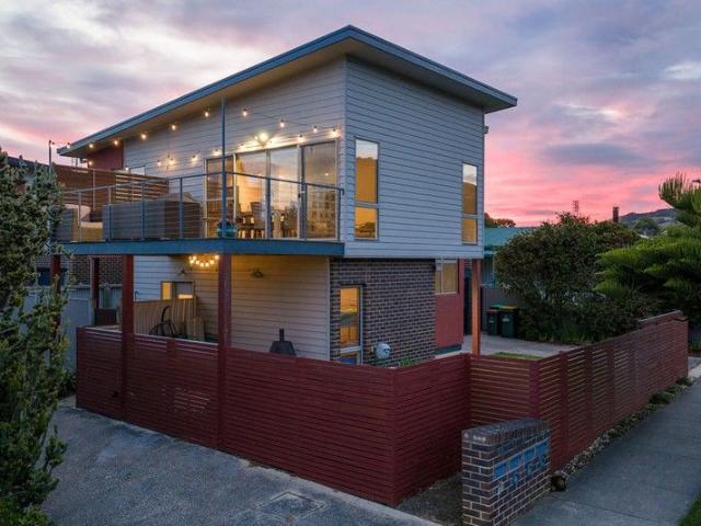 Townhouse for sale in Apollo Bay, Victoria