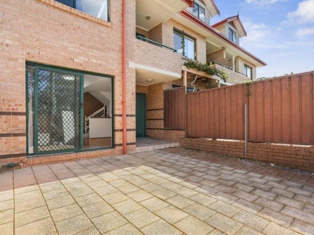 Townhouse for rent in Sydney, New South Wales