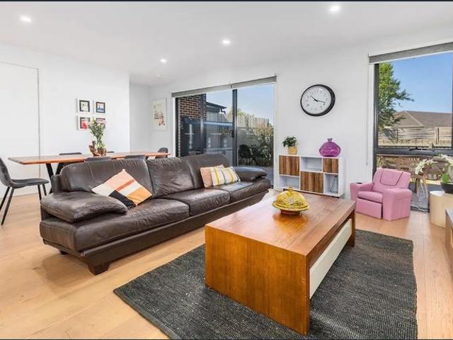 Townhouse for rent in Rosebud, Melbourne