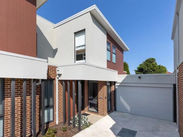 Townhouse for rent in Rosebud, Melbourne