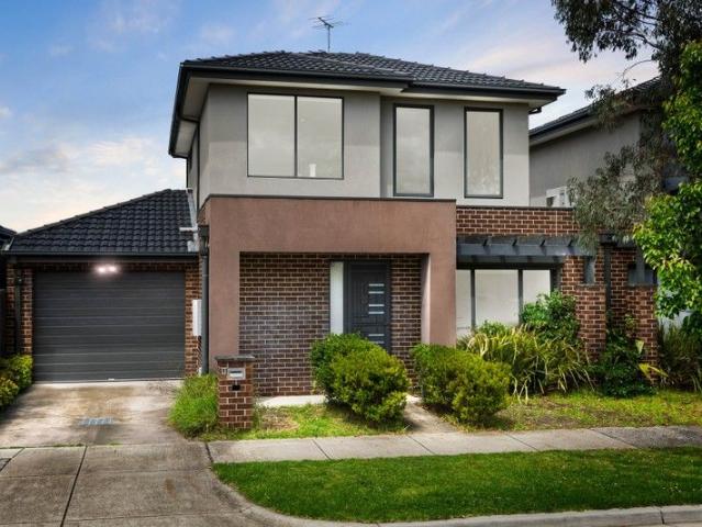 Townhouse for sale in Clayton, Victoria
