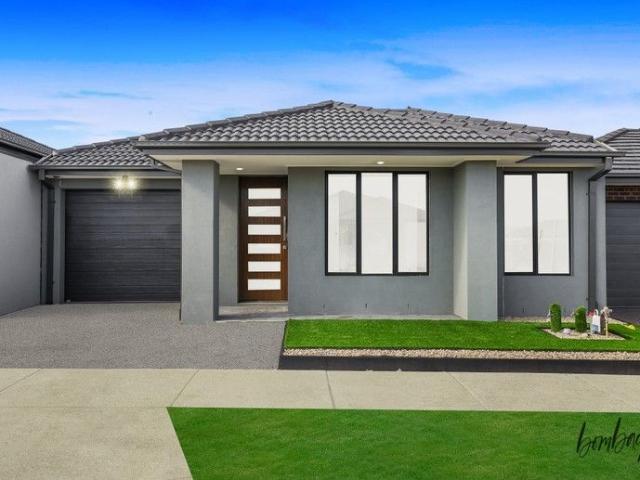 House for sale in Pinegrove, Melbourne