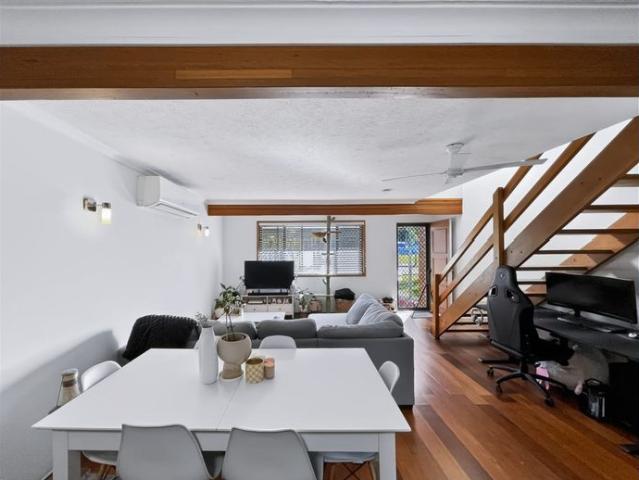 Townhouse for rent in Toombul, Queensland