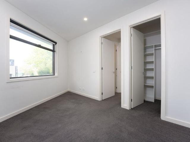Townhouse for rent in Laburnum, Melbourne
