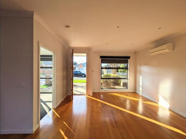 Townhouse for rent in Camerons Creek, Victoria