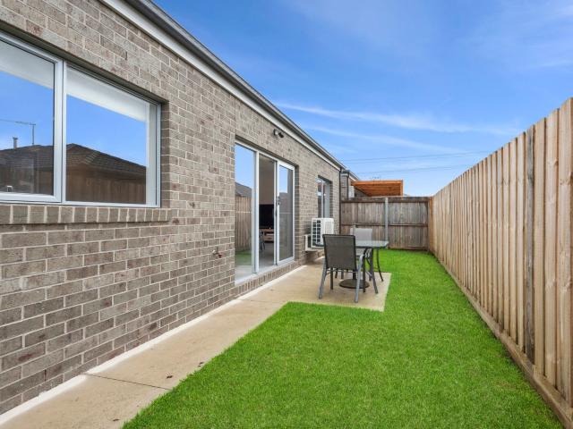 Apartment for sale in Leopold, Victoria