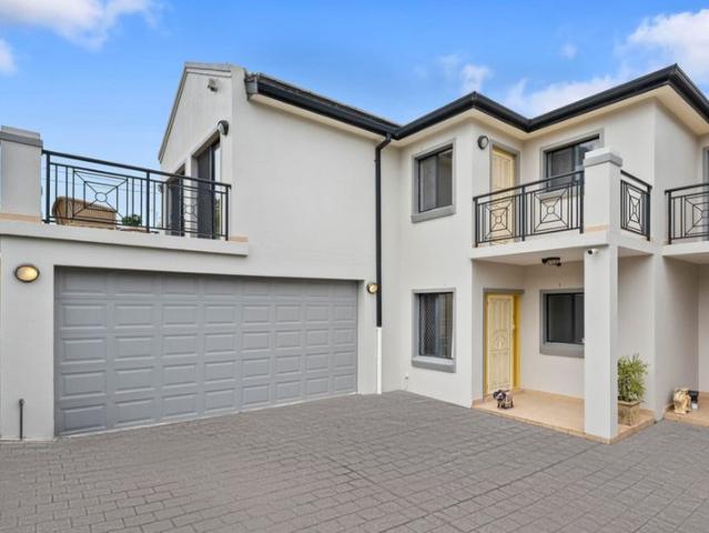 Duplex for rent in Sydney, New South Wales