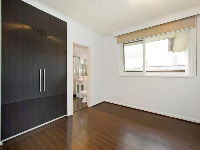Apartment for rent in Glen Iris, Melbourne