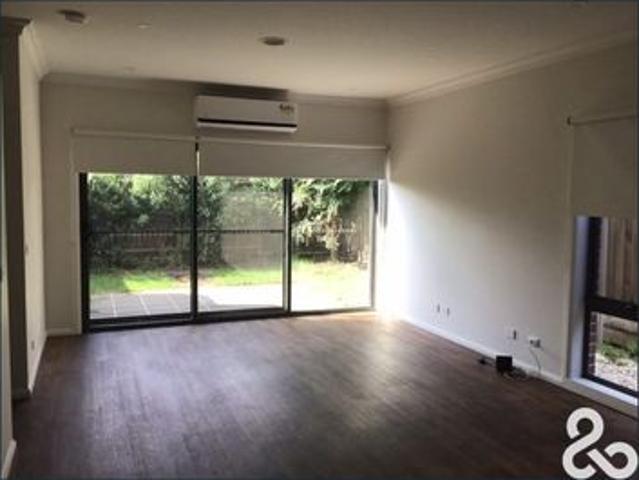 Townhouse for rent in Camerons Creek, Victoria