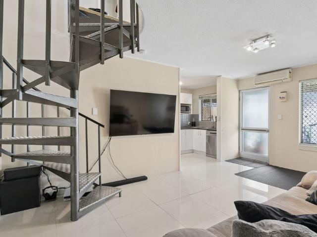 Townhouse for rent in Herdsman, City of Stirling