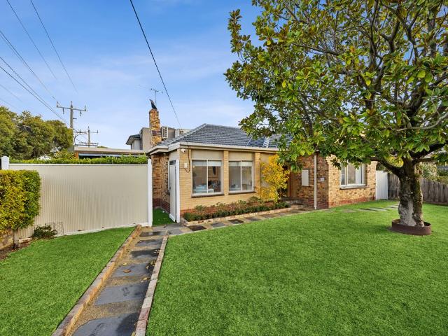 House for sale in Bentleigh East