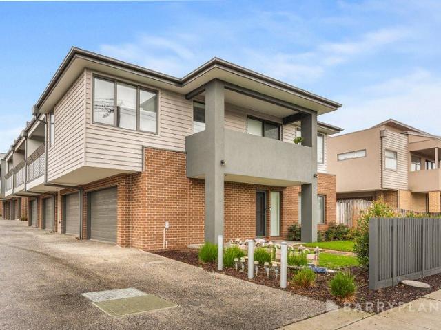 Townhouse for sale in Camerons Creek, Victoria