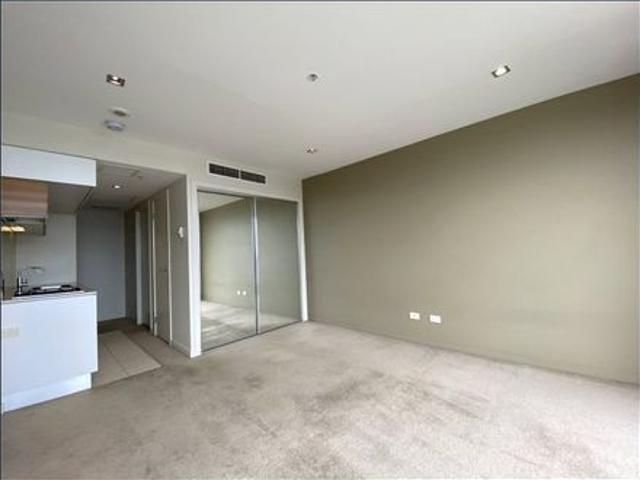Apartment for rent in Docklands, Melbourne