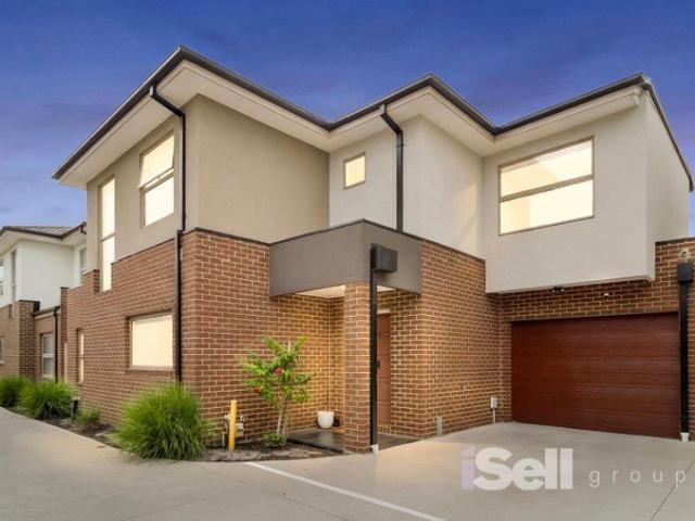 Townhouse for sale in Camerons Creek, Victoria