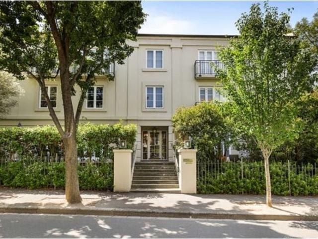 Apartment for rent in East Melbourne, Melbourne
