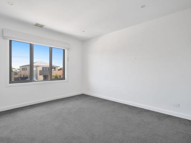 Townhouse for rent in Camerons Creek, Victoria