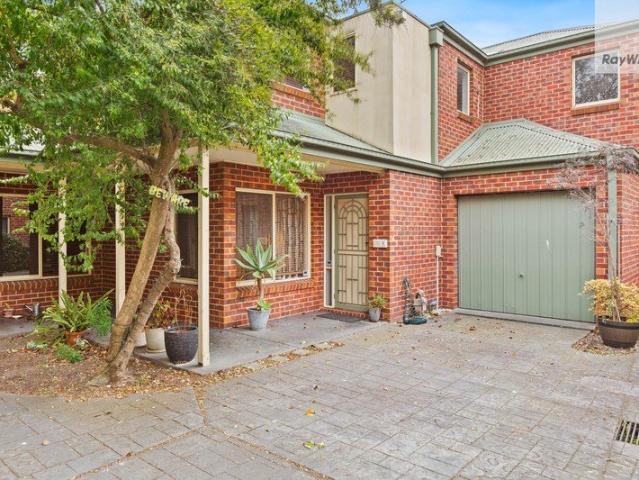 Townhouse for rent in Moonee Ponds, Melbourne