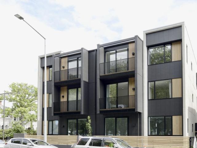 Apartment for rent in Chaslands, Canterbury