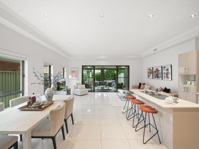 Duplex for rent in Dundas, Sydney