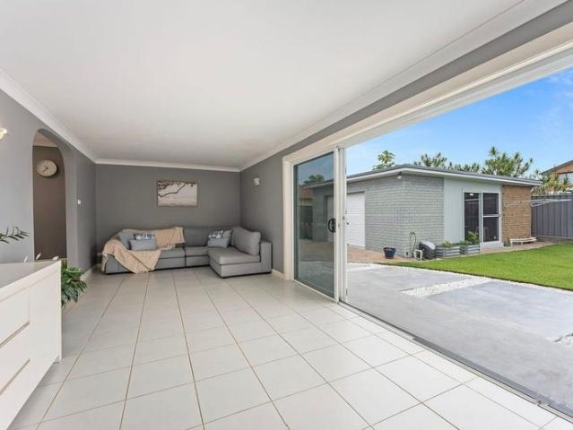 House for rent in Wollongong West, New South Wales