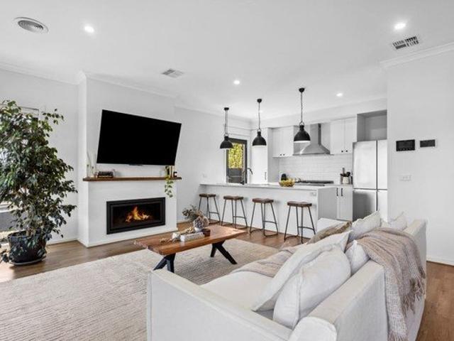 House for rent in Woodend, Victoria