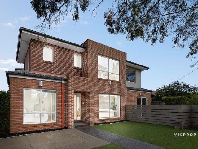 Townhouse for sale in Camerons Creek, Victoria