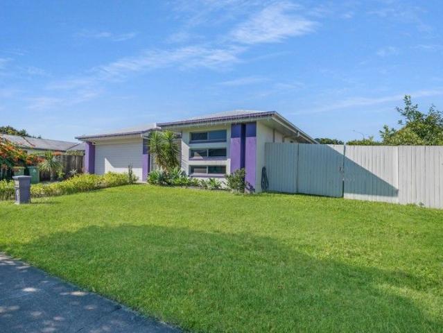 House for sale in Ooralea