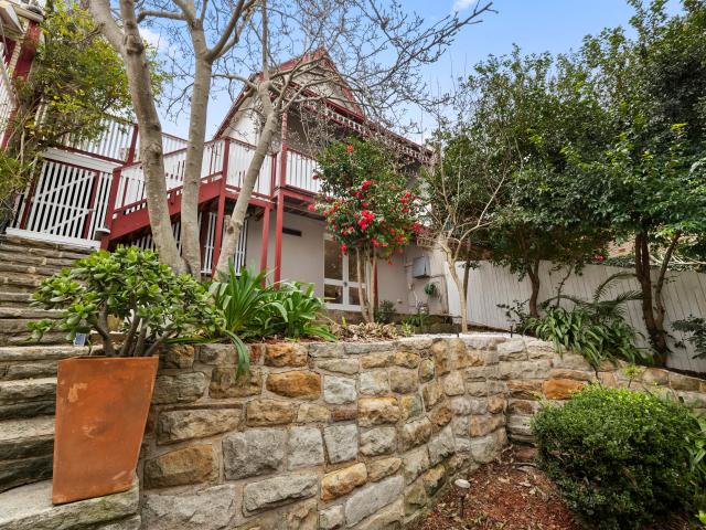 House for sale in Glebe