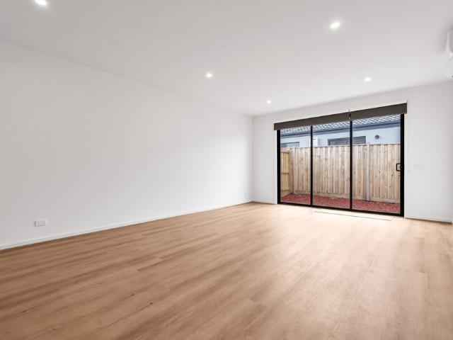 House for rent in Somerdale Heights, Melbourne