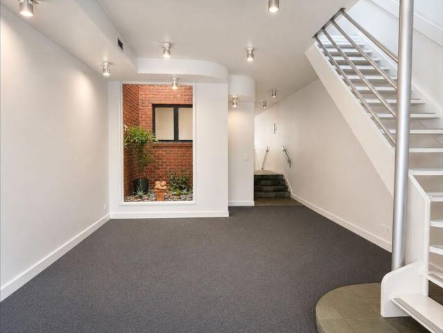 Townhouse for rent in Cremorne, Melbourne