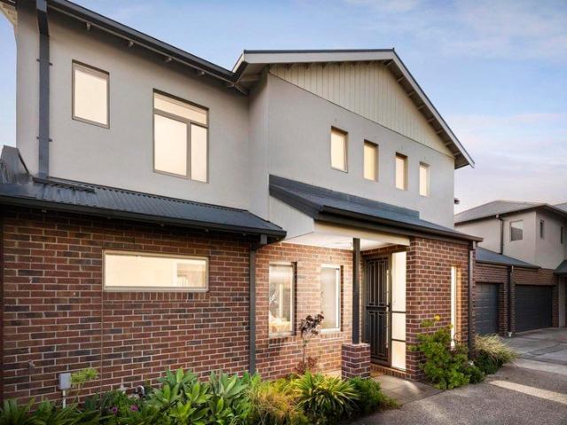 Townhouse for sale in Camerons Creek, Victoria