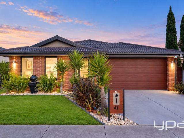 House for sale in Featherbrook, Melbourne