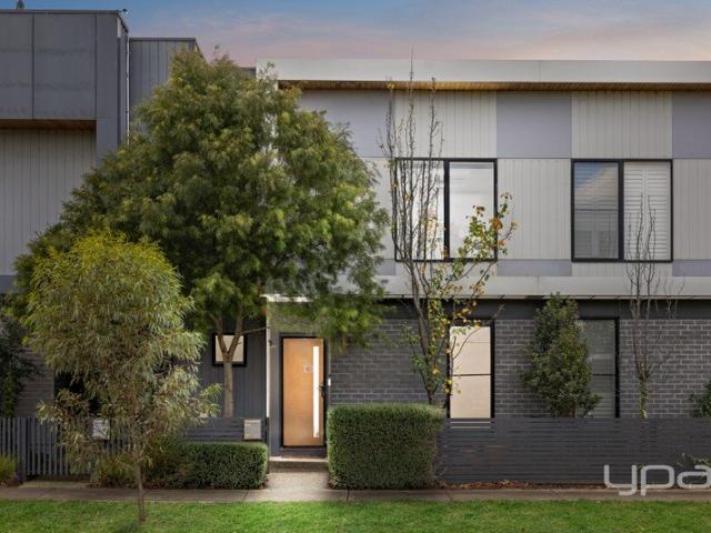Townhouse for sale in Camerons Creek, Victoria
