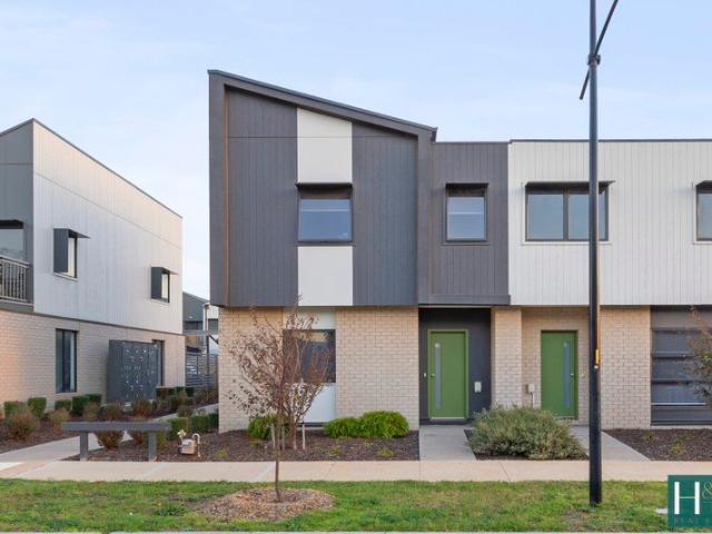 Townhouse for sale in Camerons Creek, Victoria