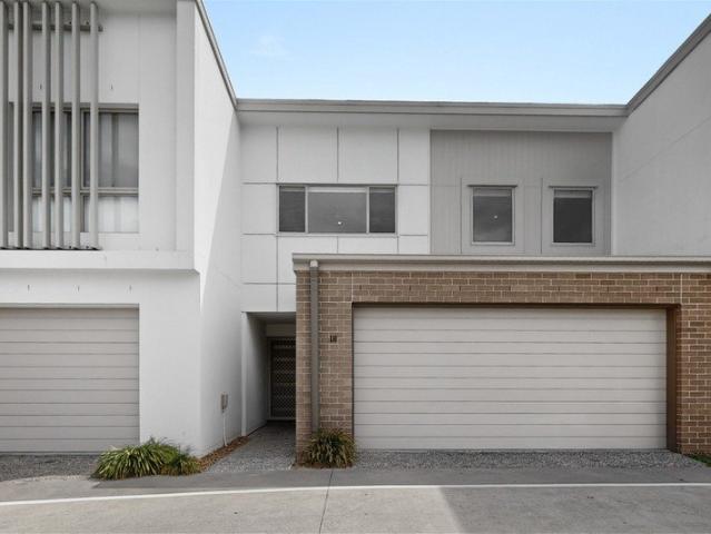 Townhouse for sale in Toombul, Queensland