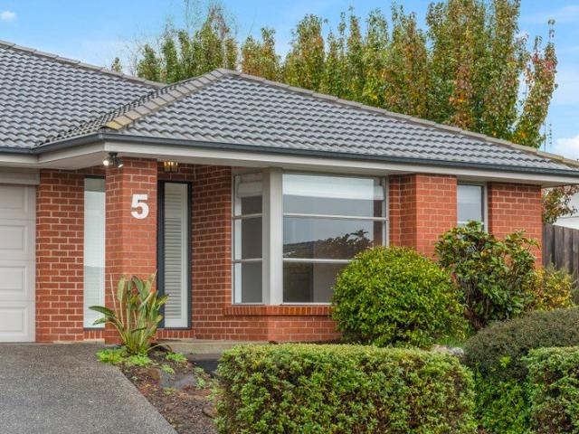 House for sale in Woodend, Victoria