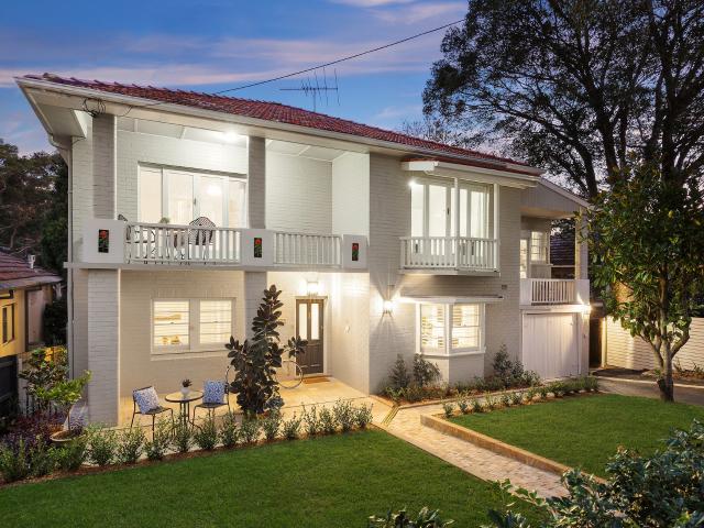 House for sale in Beecroft