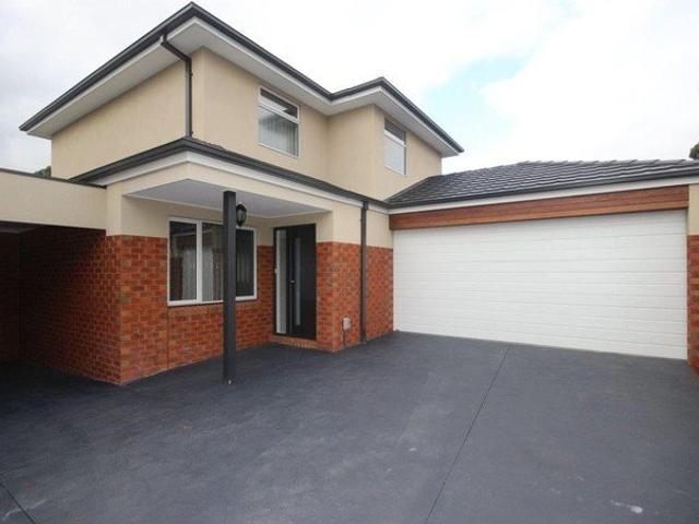 Townhouse for rent in Camerons Creek, Victoria