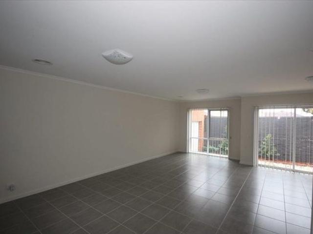 Townhouse for rent in Camerons Creek, Victoria